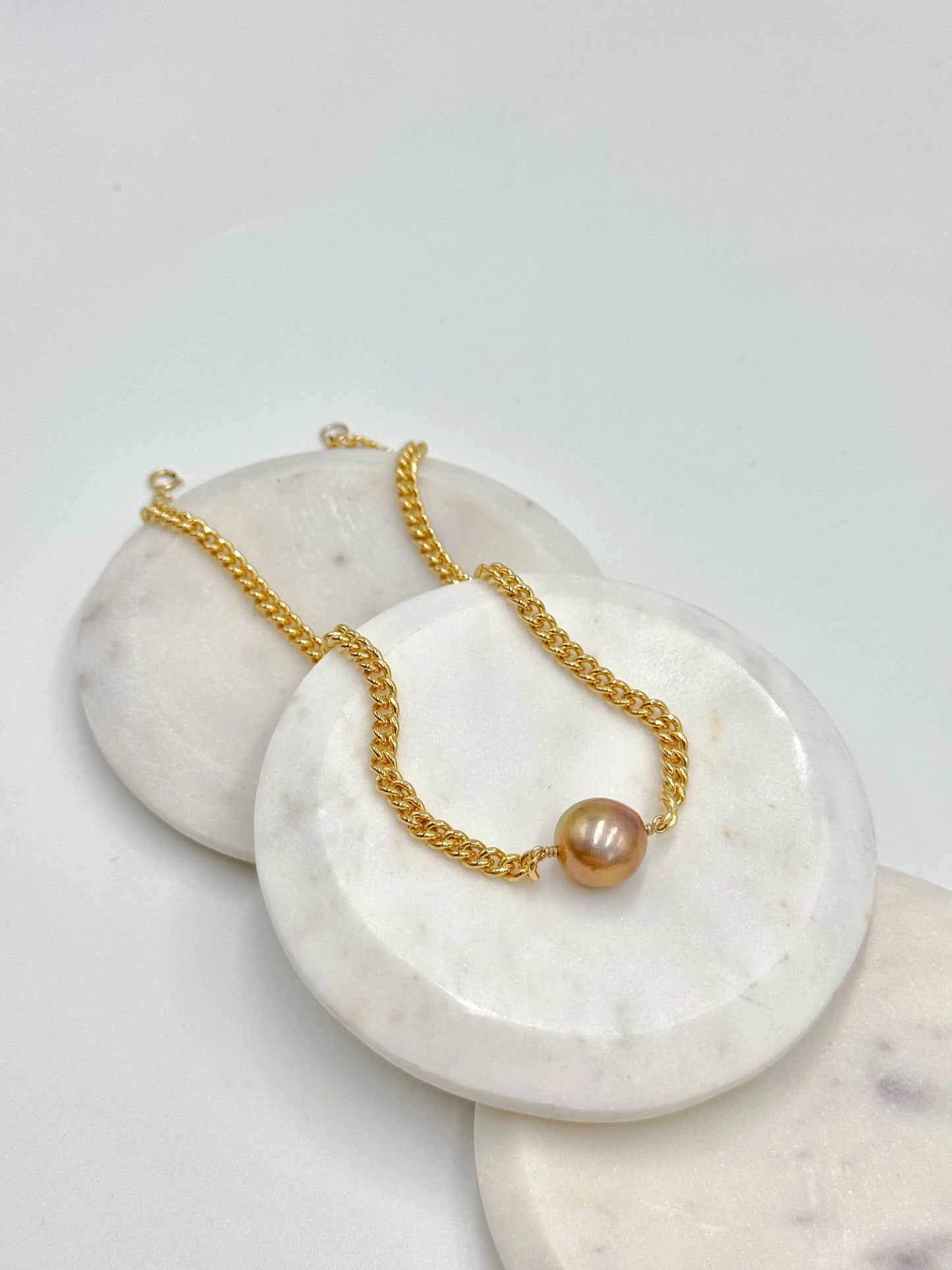 Bold 14Kt necklace with large Pink pearl