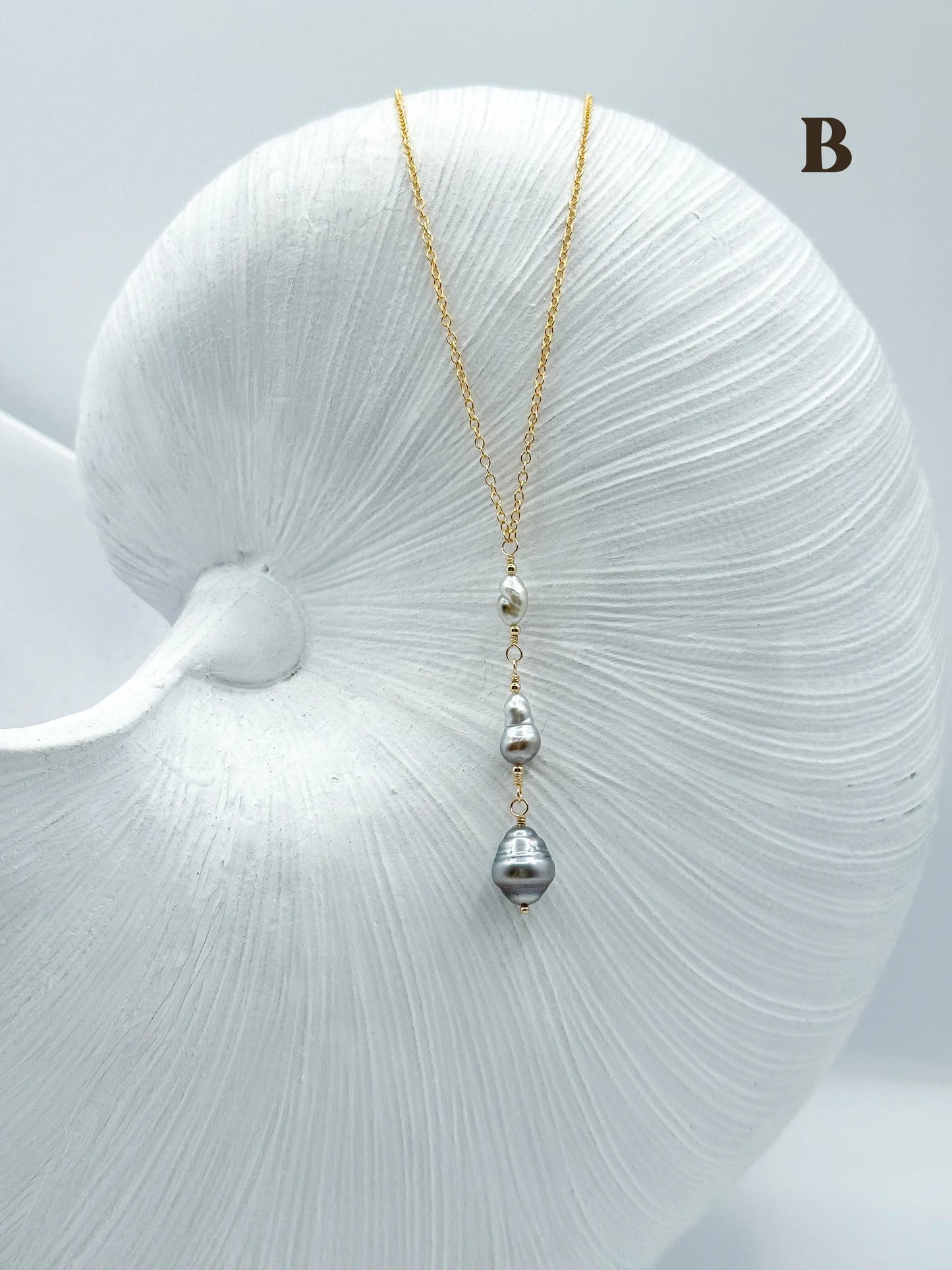 HERENUI NECKLACE