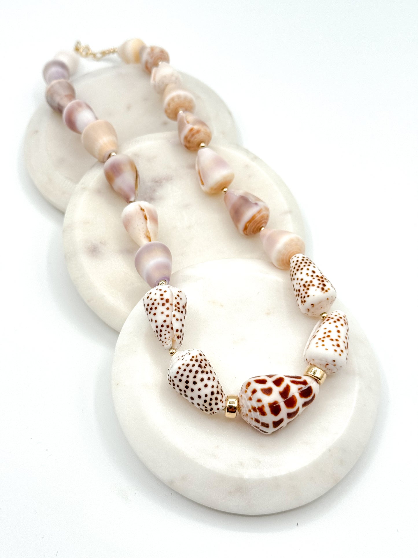 THE MODERN CONE LEI