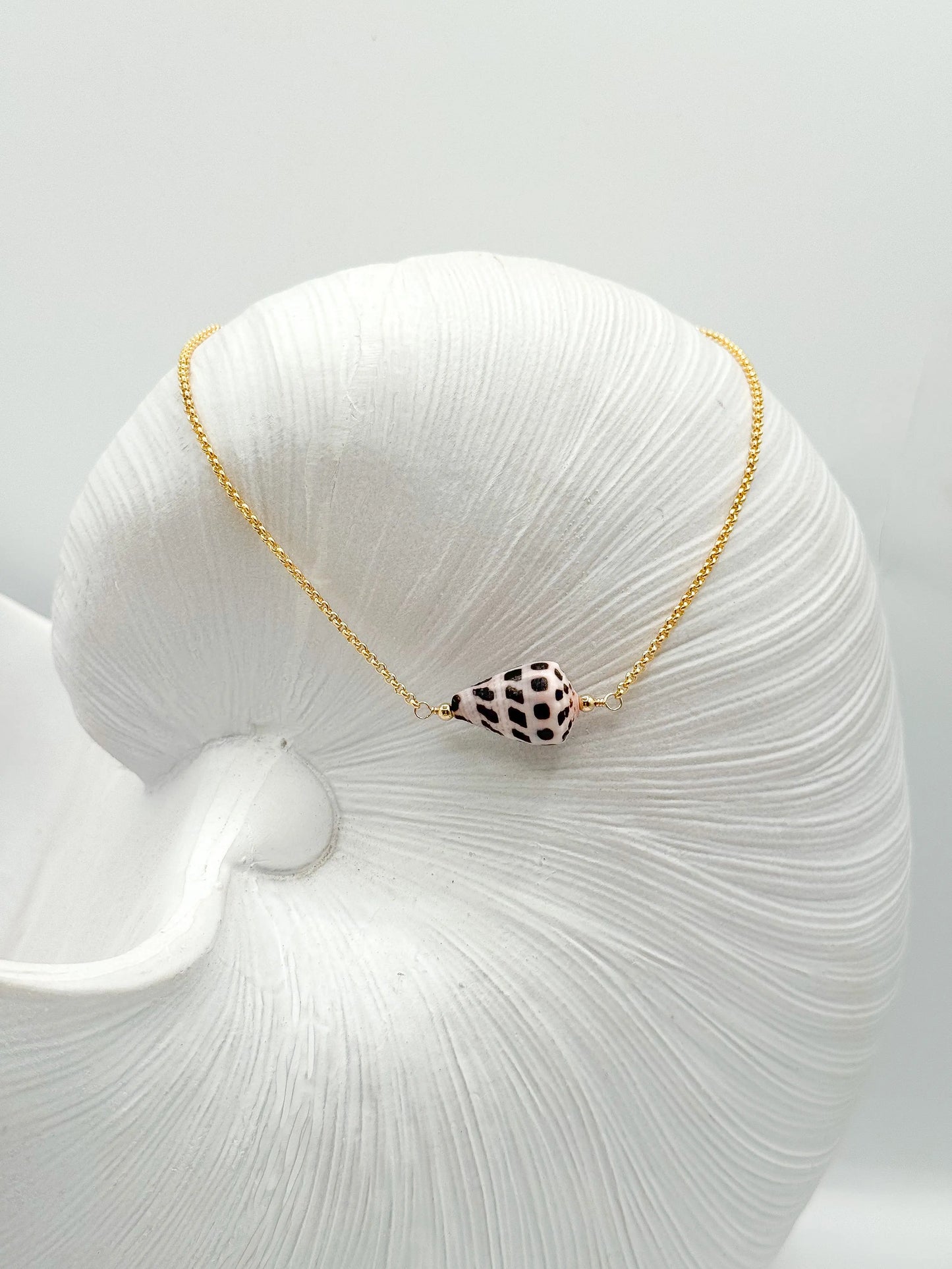 HEBREW HORIZONS NECKLACE