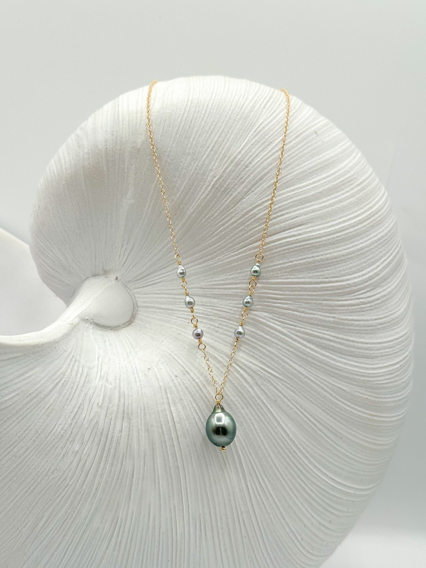 DEEP TIDES NECKLACE