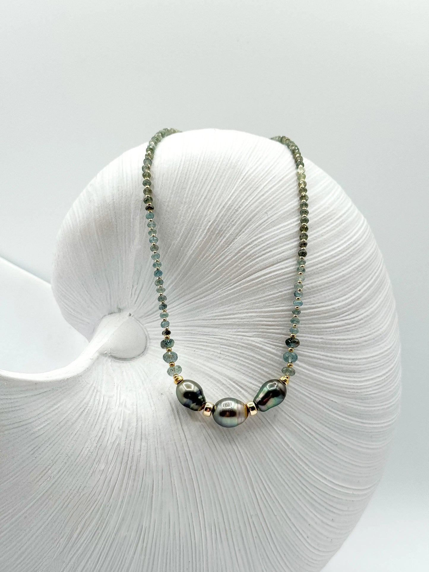 AQUA CHIQUITA NECKLACE Navea Maui