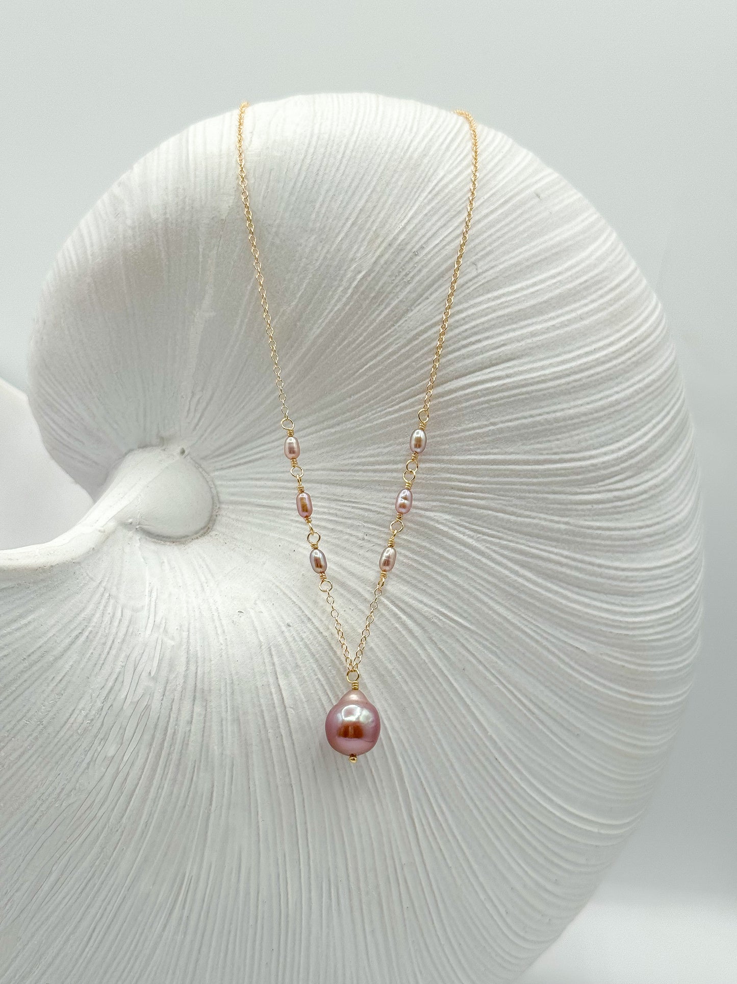 SOFT TIDES NECKLACE