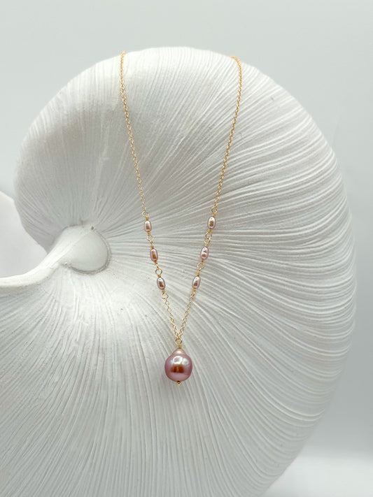 SOFT TIDES NECKLACE