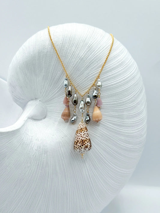SALTY GIRL NECKLACE