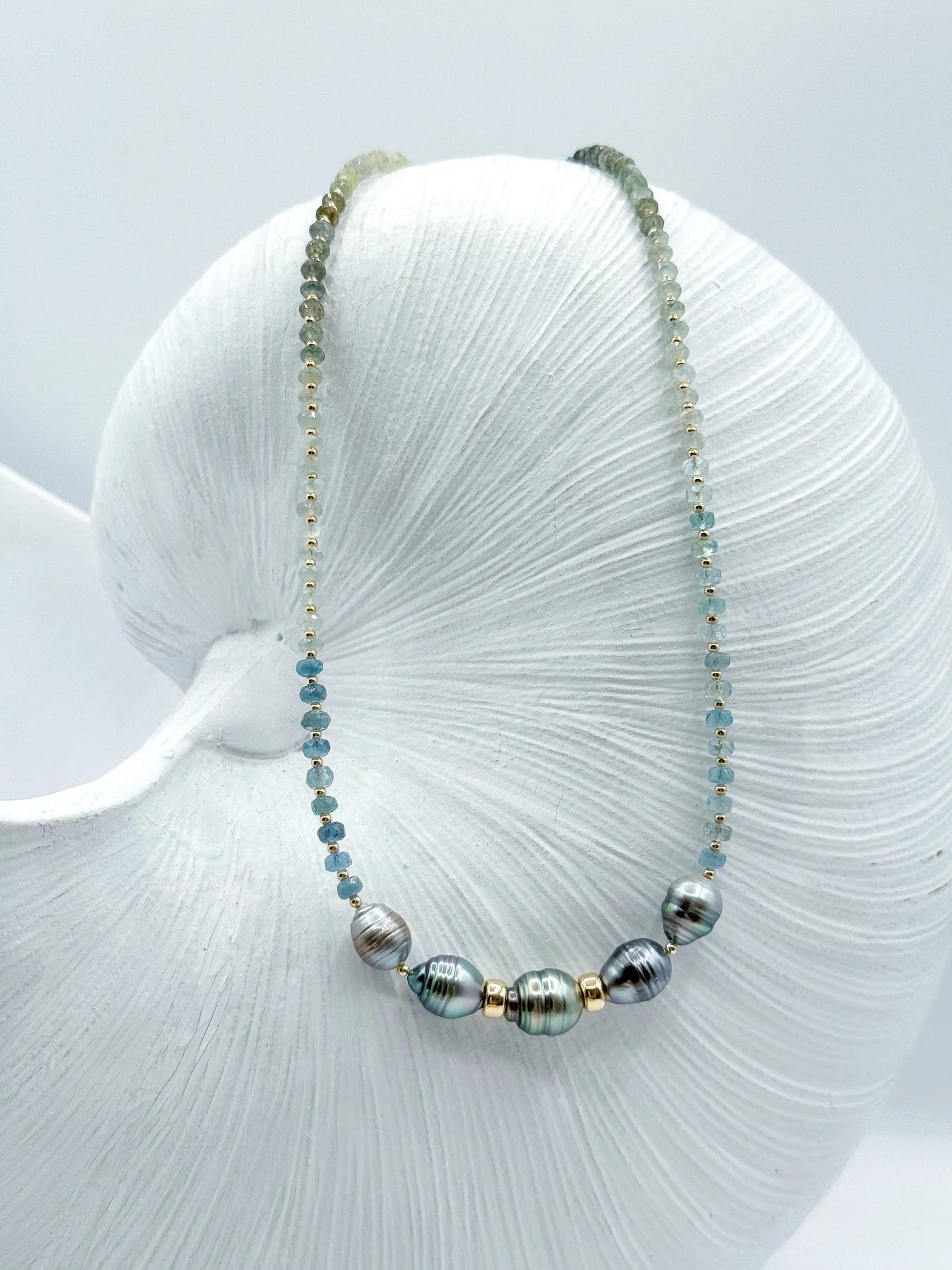 AQUA AURA 002