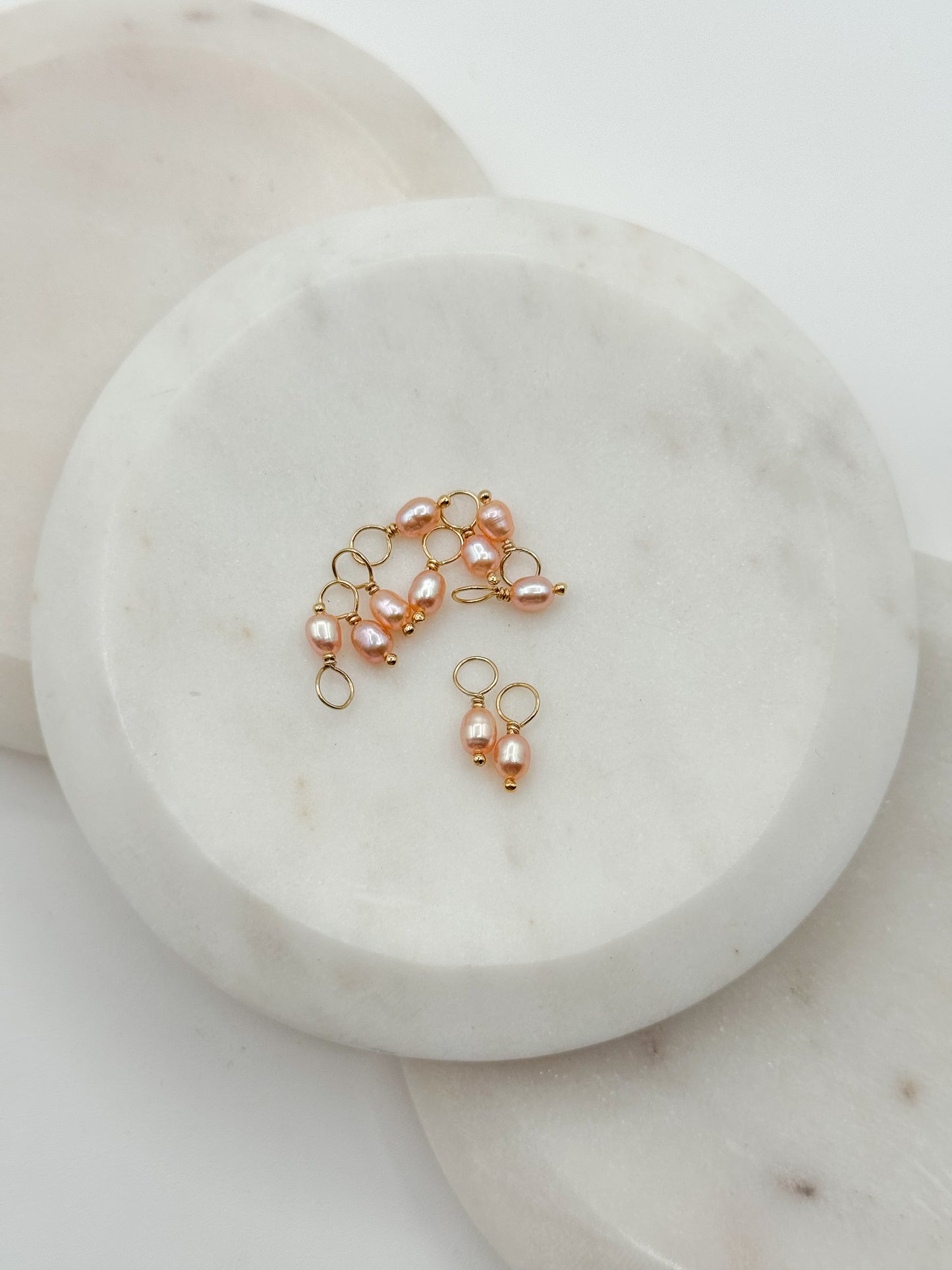 FRESH WATER PEARL CHARMS (PINK)