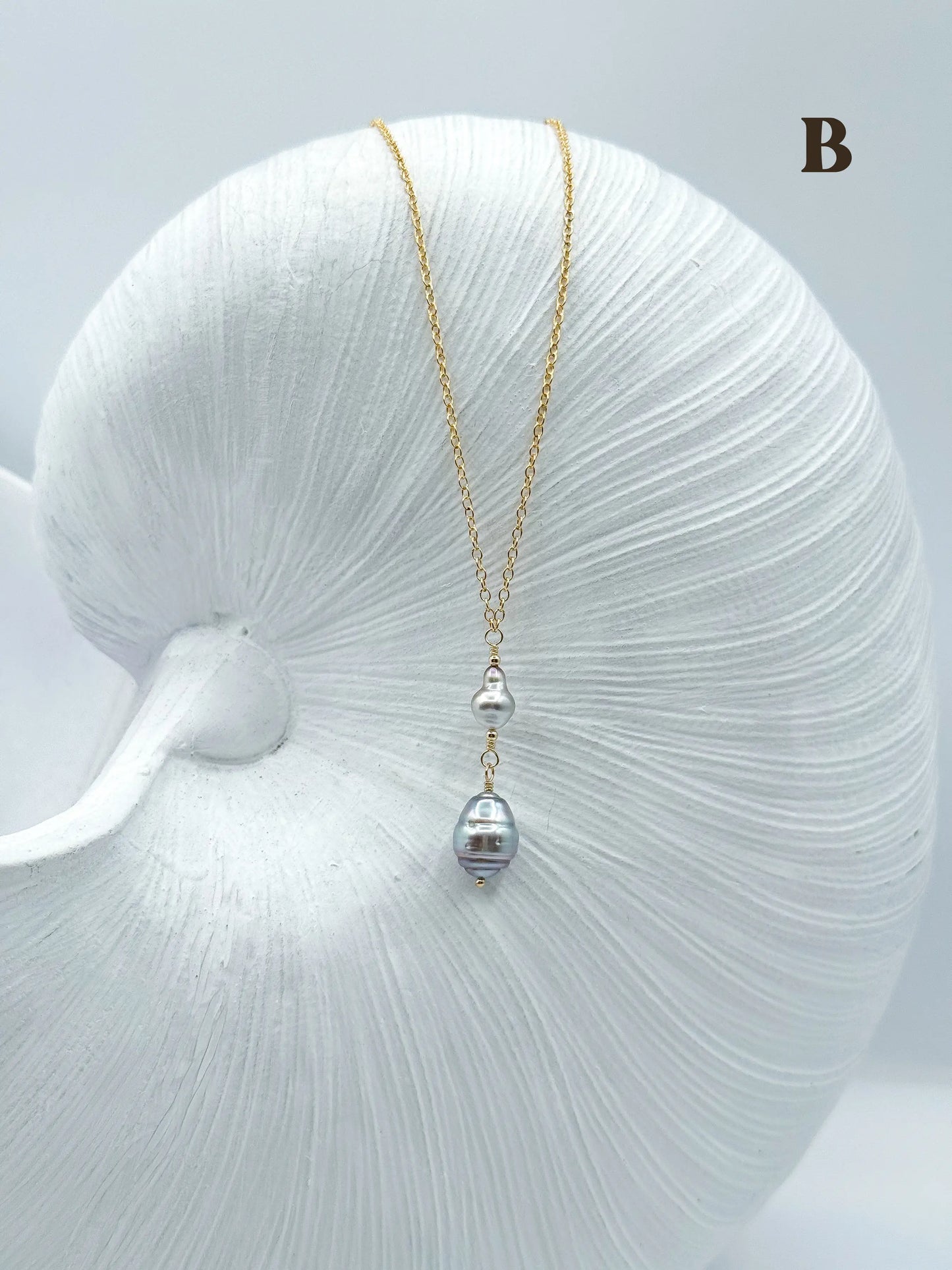 HEREITI NECKLACE