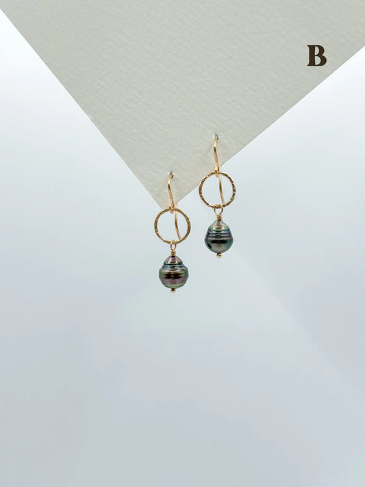 TAHITIAN PEARL (MINI) HAMMERED HOOPS