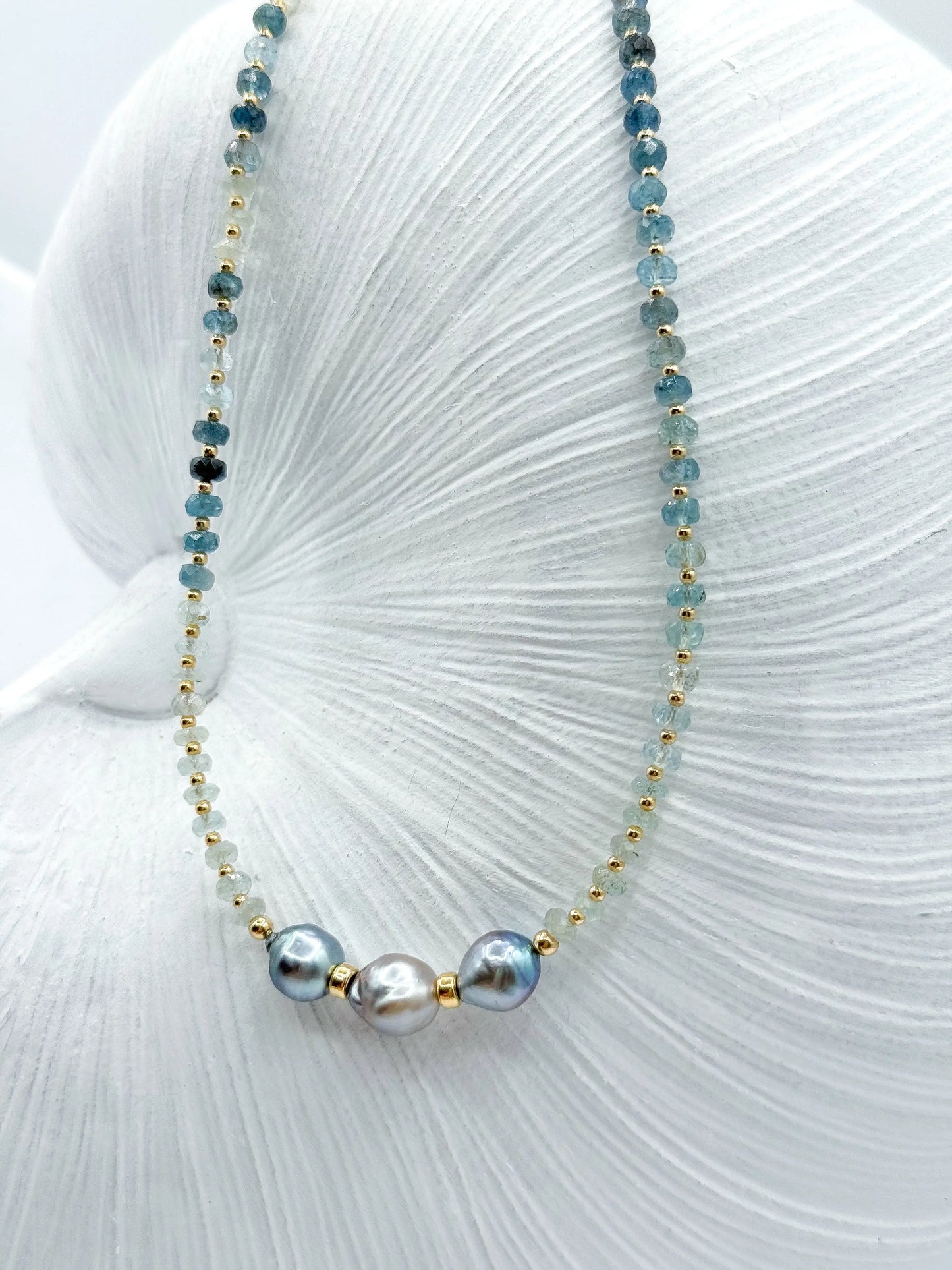 AQUA AURA 001