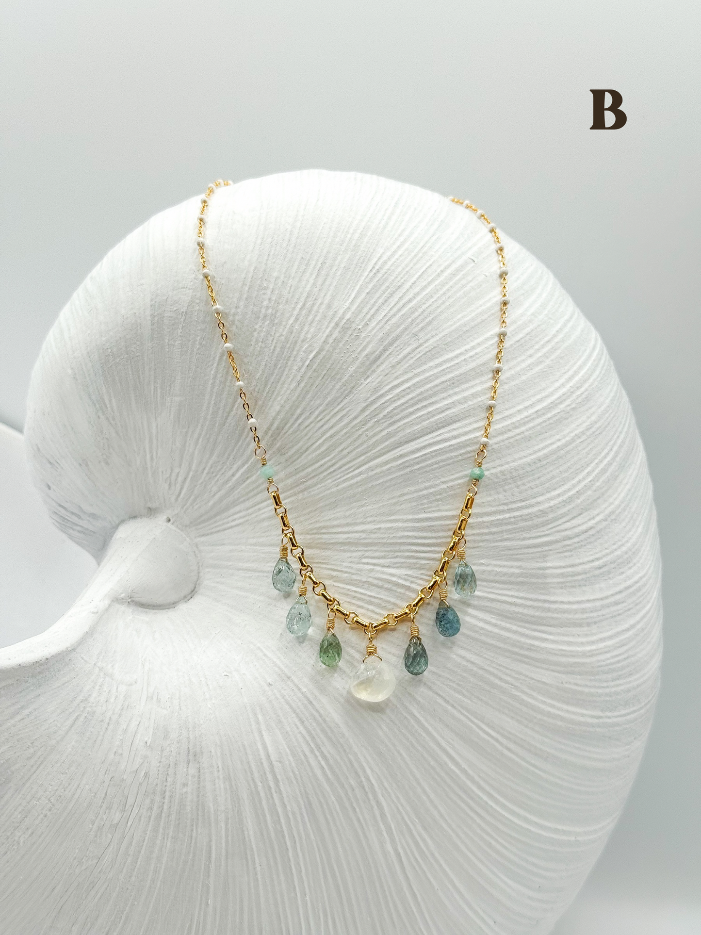 BLUE HOUR NECKLACES VOL.1