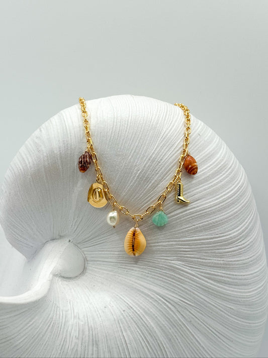 COASTAL COWGIRL NECKLACE (Honey Cowrie)