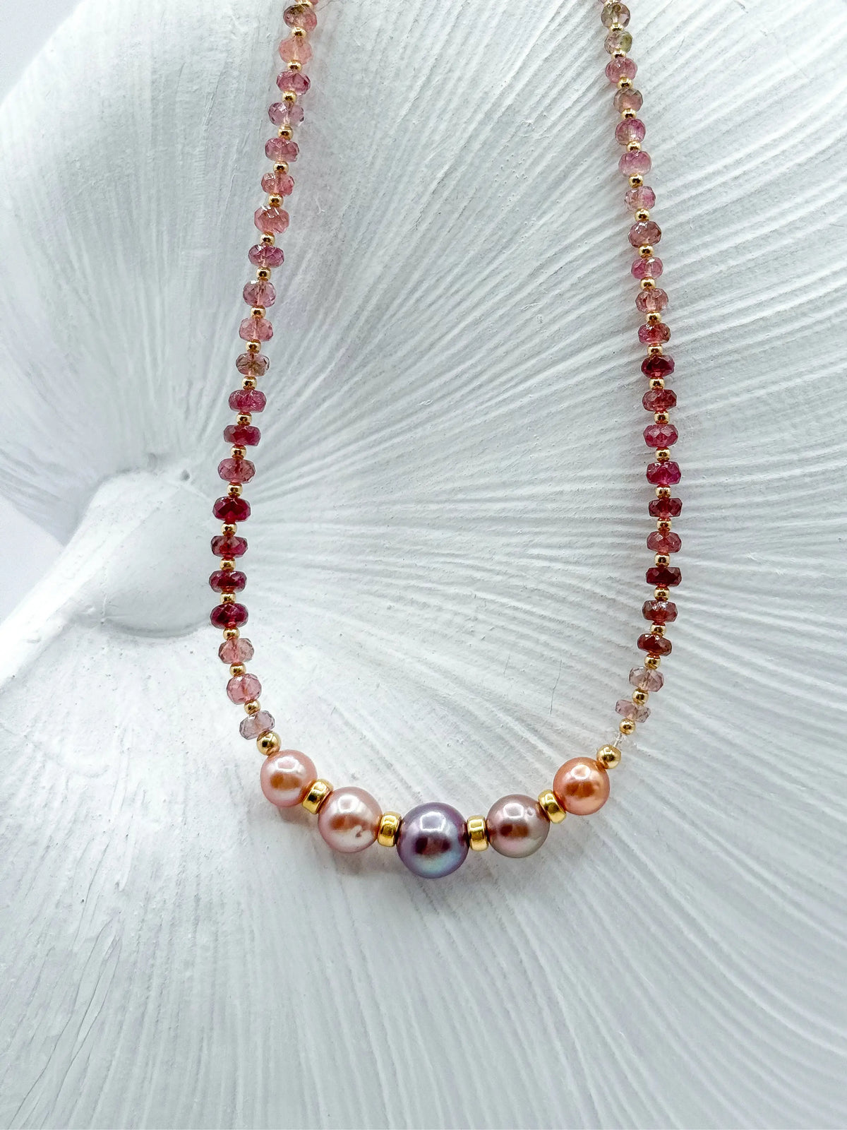 RADIANT LOVE NECKLACE