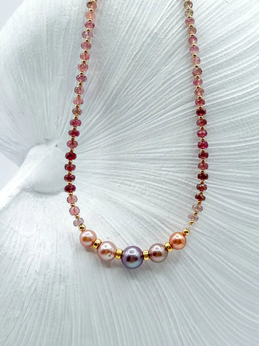 RADIANT LOVE NECKLACE
