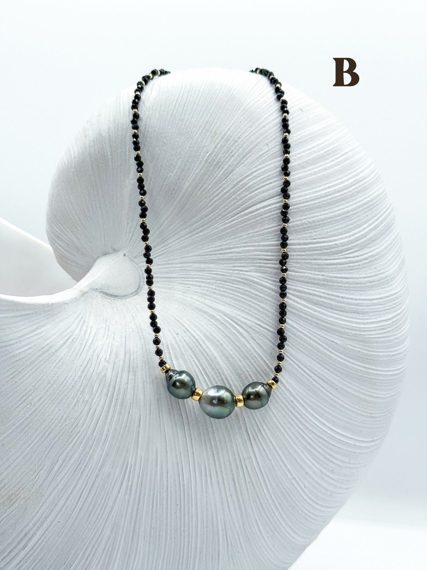 TAHITIAN SPINEL NECKLACE