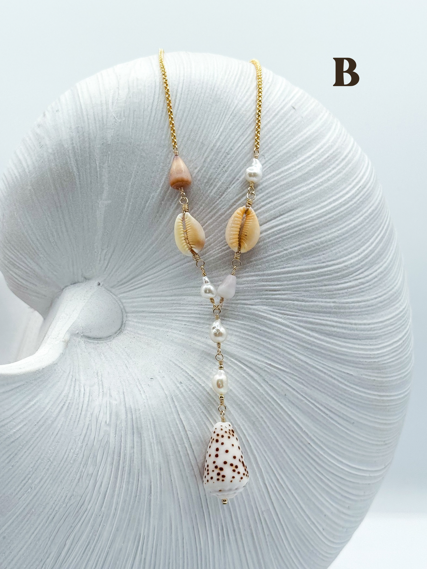 COASTAL CHIC NECKLACE