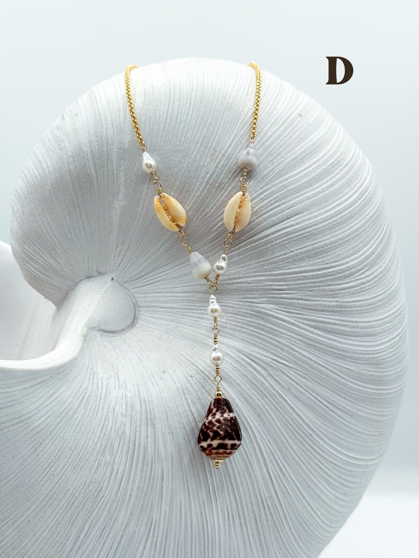 COASTAL CHIC NECKLACE