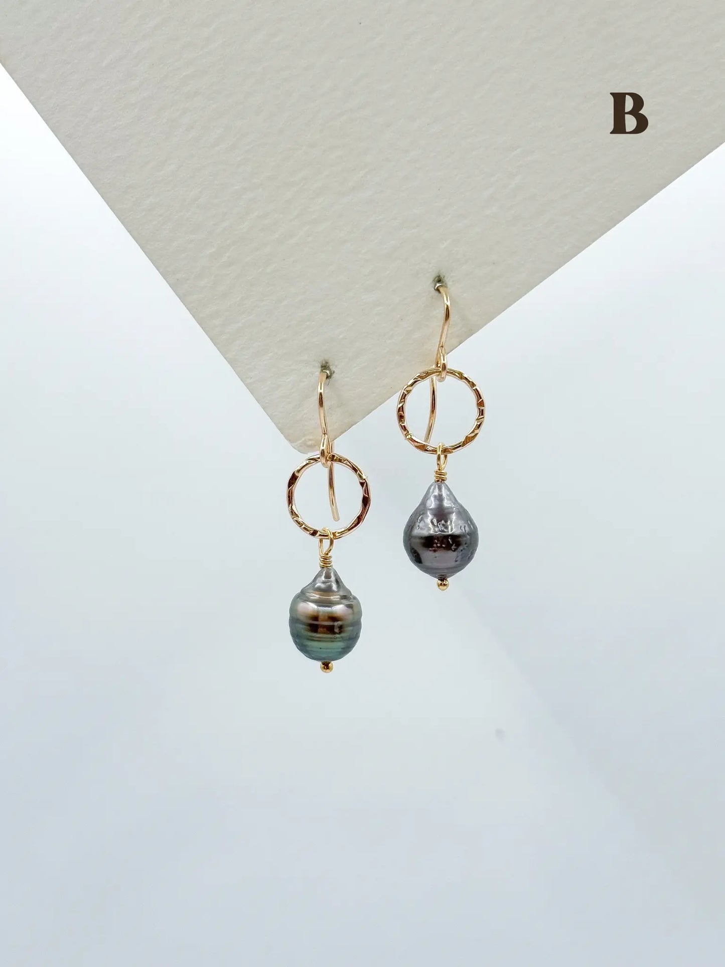 TAHITIAN PEARL (MINI) HAMMERED HOOPS Navea Maui